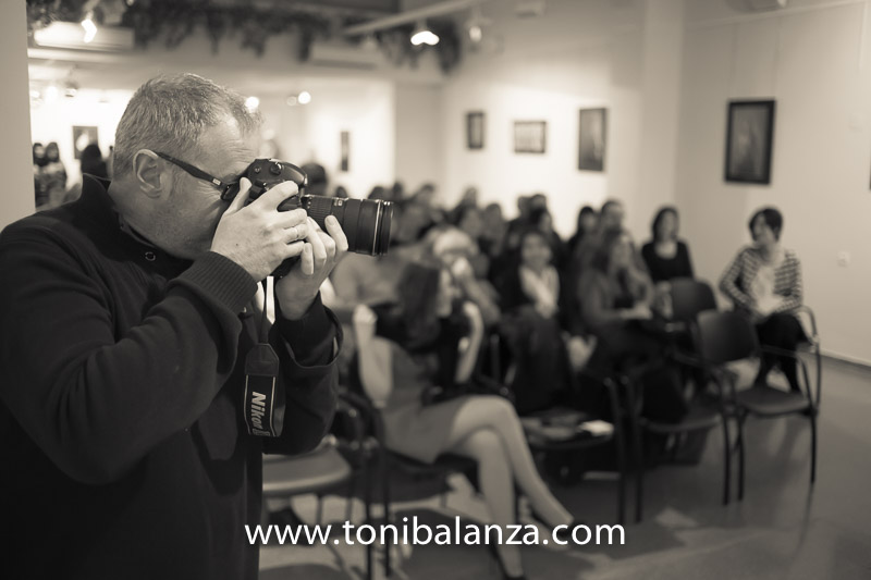 Juanjo Alcaide fotógrafo de photofinish de Bocairent con Toni Balanzà