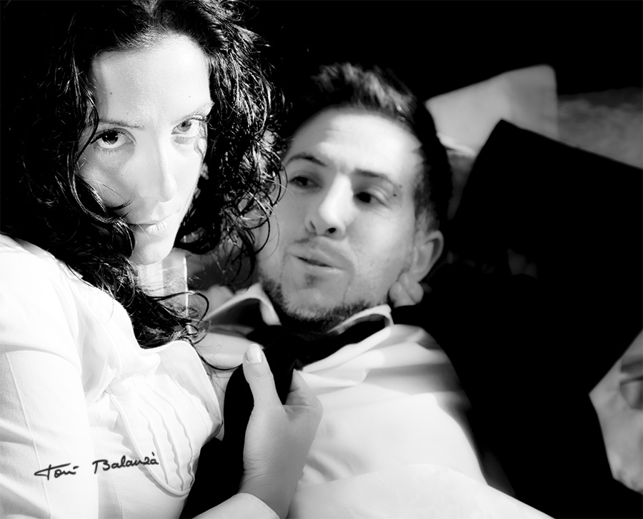 Fotografía de preboda de Lorena y Fede, para su reportaje fotográfico de su enlace matrimonial el 13-04-2013. Preboda sexy. Toni Balanzà - Fotógrafo de boda Valencia. 