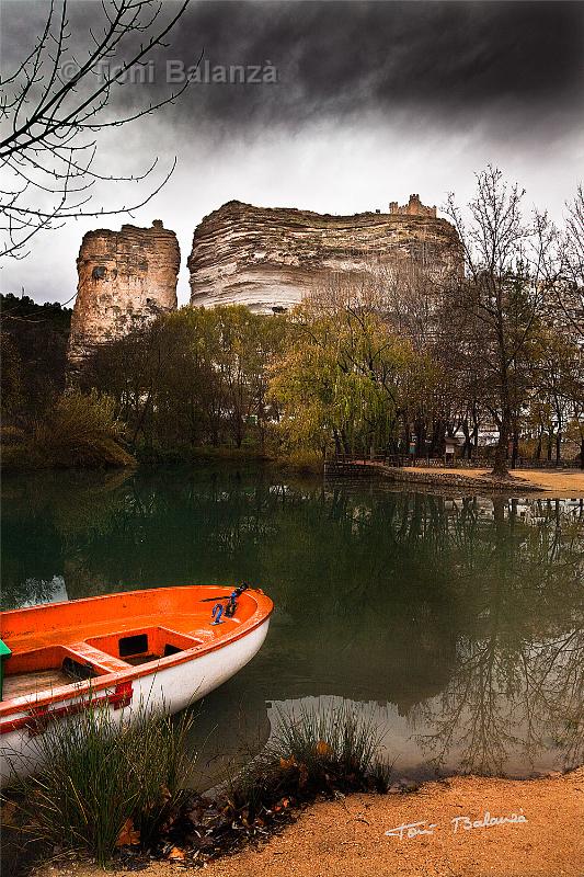 La Barca y el castillo de Alcalá del Jucar