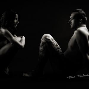 Desnudo pareja cuerpos tatuados Susana y Luis