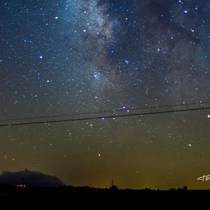 Landete Cuenca cielo estrellado Vía Lactea - Fotografía del cielo estrellado en Landete - Cuenca. Toma de 30 Segundos en la que se aprecia la Vía Láctea. Fotografía de Toni Balanzà.