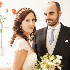 Fotografo de boda en Valencia - Reportaje fotográfico de boda en Valencia. Boda en el Santo Cáliz de la Catedral de Valencia. Fotografías de novia y fotografías de novios por Toni Balanzà.